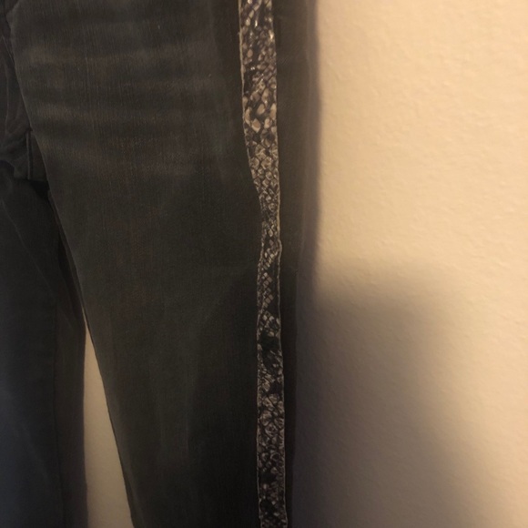 Jennifer Lopez Skinny Ankle Snake Skin Tri… - Picture 3 of 10